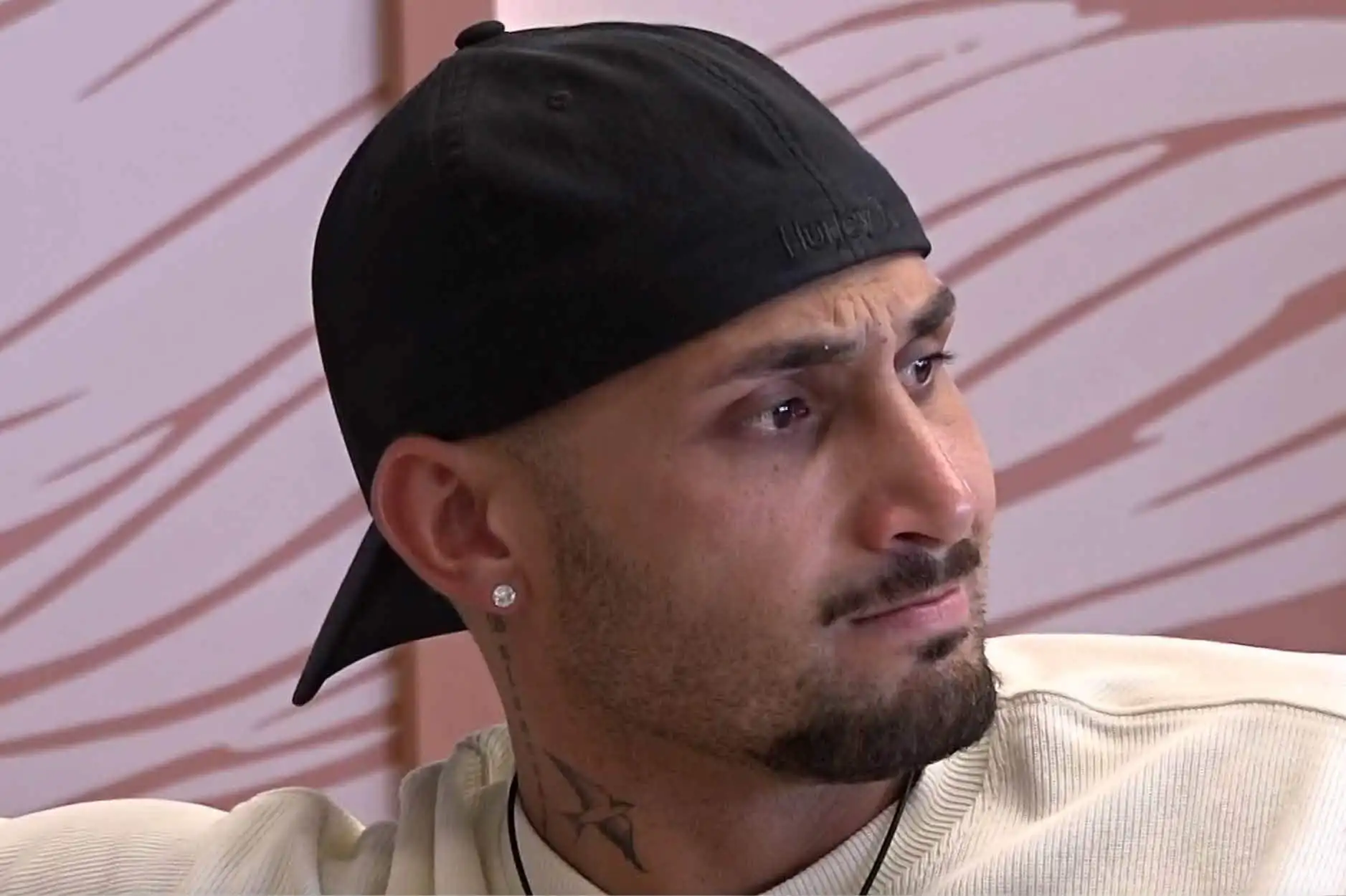 "לא דיבר על חובות?": דירת הפאר של ארז איסקוב נחשפת והגולשים זועמים