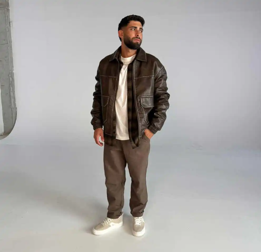 אחרי הדייט הלוהט: שון יפישין מוריד חולצה ומתחיל דרך חדשה