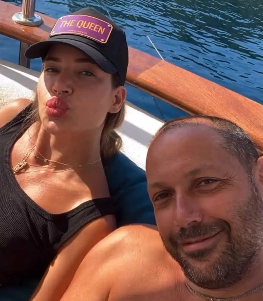 "אצלנו לא תמצאו צהוב": עמית פרליס מגיב לפרידה מנטלי דדון