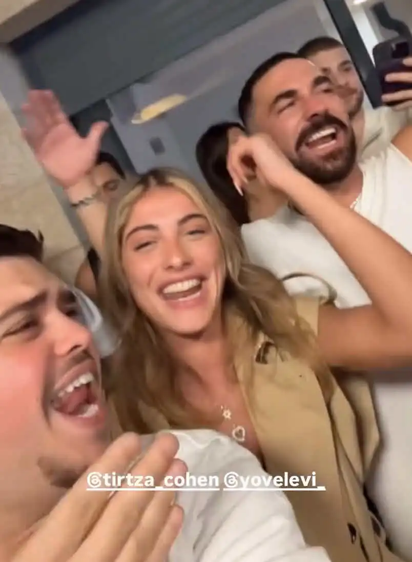 כשאיסקוב לא בתמונה: יובל לוי חושף לתרצה כהן סוד בפני הוריו