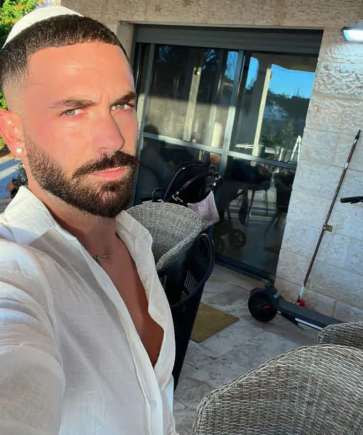 יובל לוי חושף באומץ: "לא מפחד להיעלם מהתודעה"