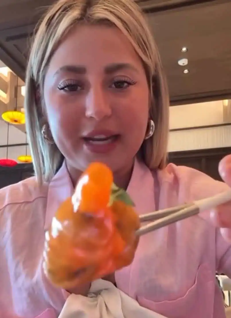 שלקה חנוקה מדמעות: "עברתי פיזית התעללות מגבר"