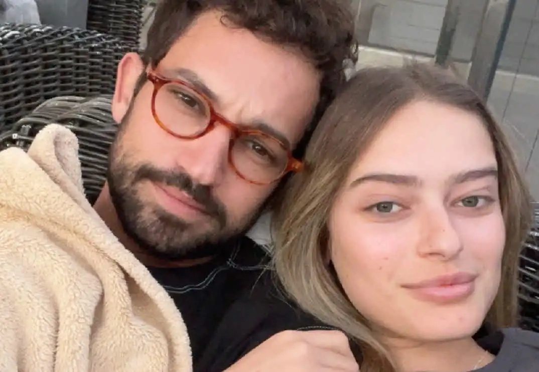 "לא תכננו": אמילי קופר ועידן גלפר רואים את הנולד