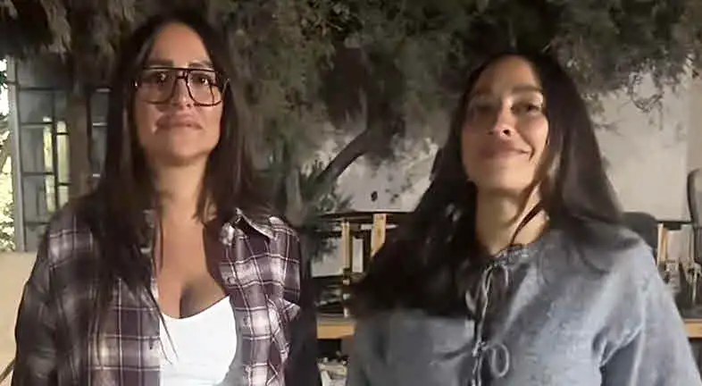 "אוי לא יש שתיים כאלה": שני אדרי מבלבלת את הגולשים