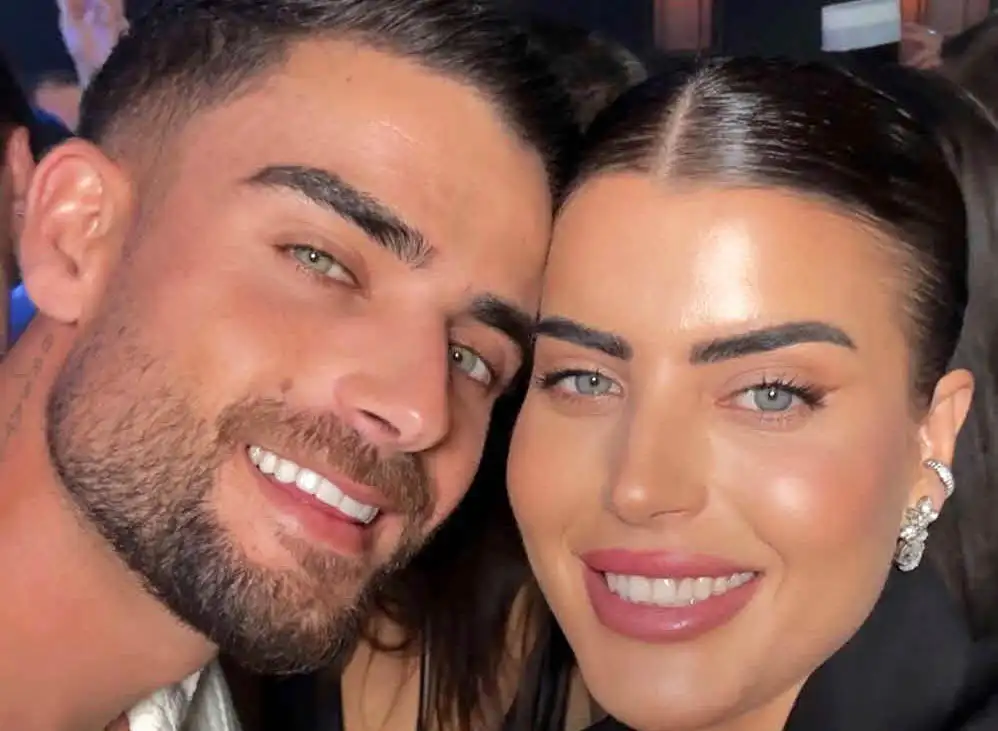 שניר לספיר בורגיל במהלך החופשה בדובאי: "תחזרי הביתה לישראל!"