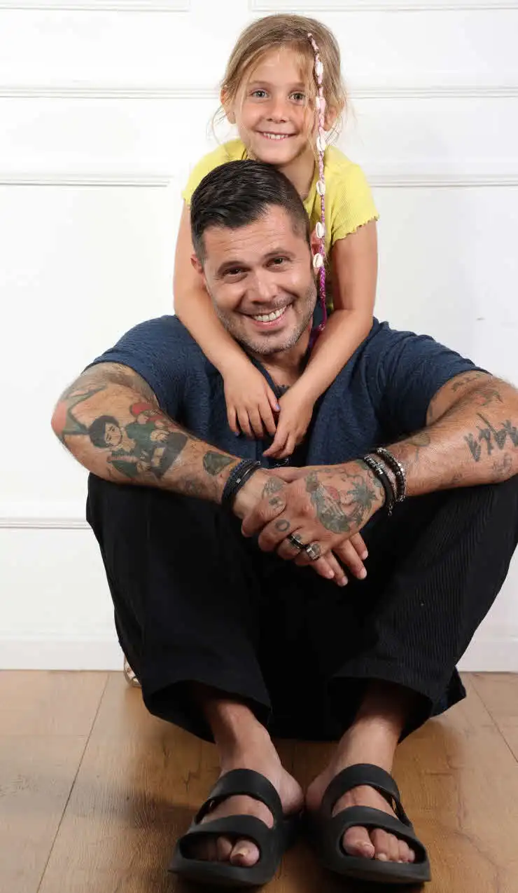 5 שנים אחרי שנולדה: בתו של כוכב האח הגדול נחשפת לראשונה