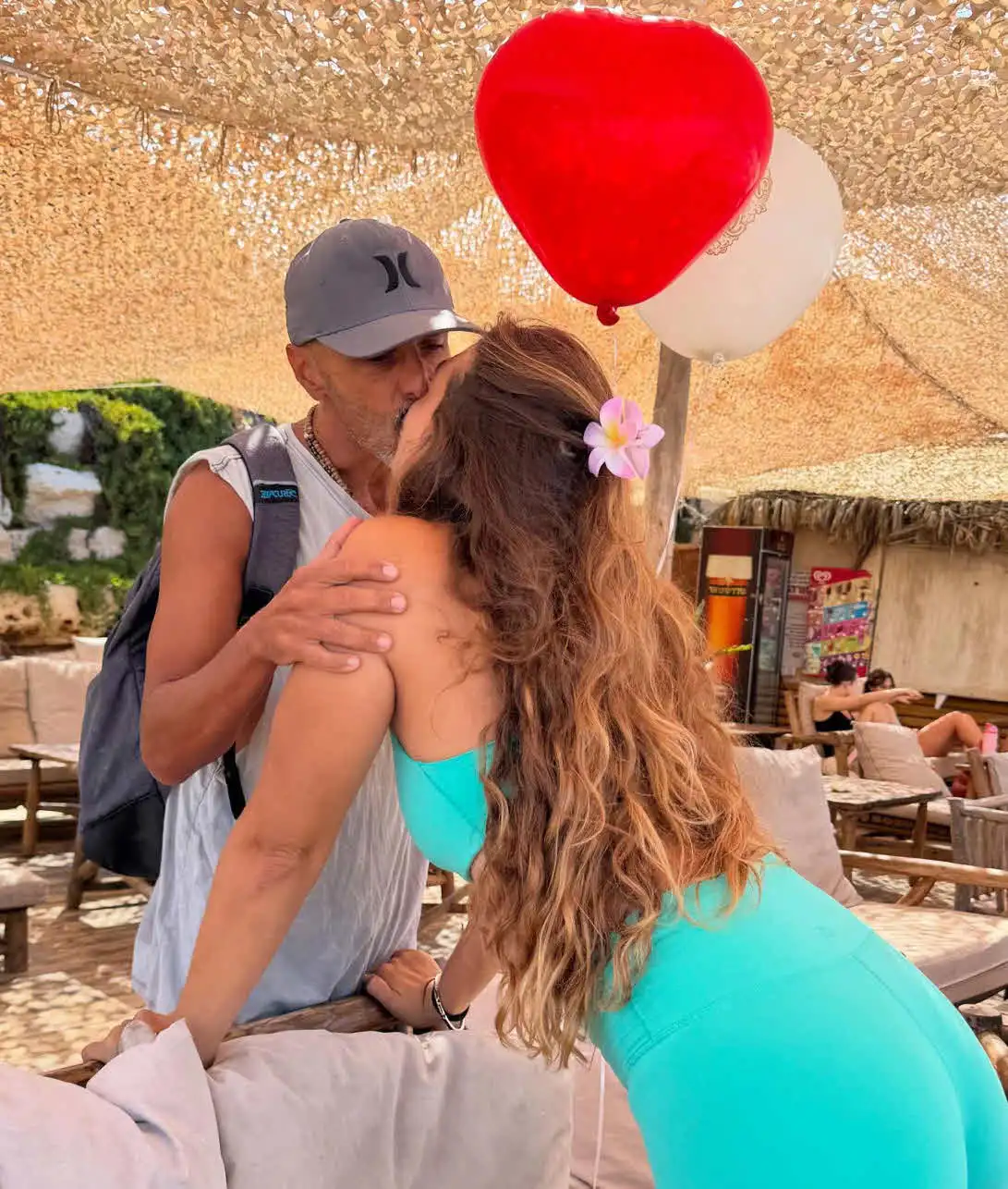 "מקבלת הייט ברשת": בת הזוג הצעירה של אלי פיניש תחת מתקפה