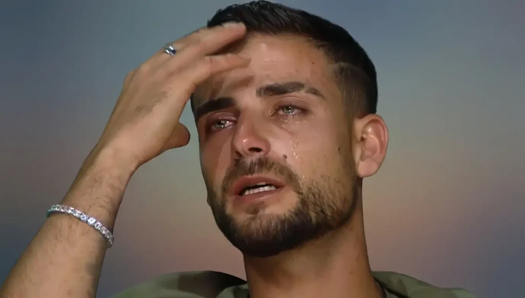 "ימים של התמודדות": שניר בורגיל קיבל מסר שגרם לו לפתוח הכל