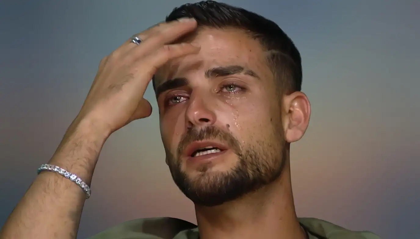 "ימים של התמודדות": שניר בורגיל קיבל מסר שגרם לו לפתוח הכל