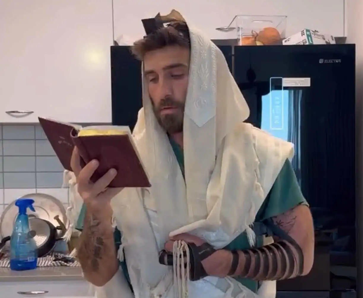 "הייתי משתמש כבד": הדמות המפתיעה והמטלטלת בדרך לבית האח הגדול