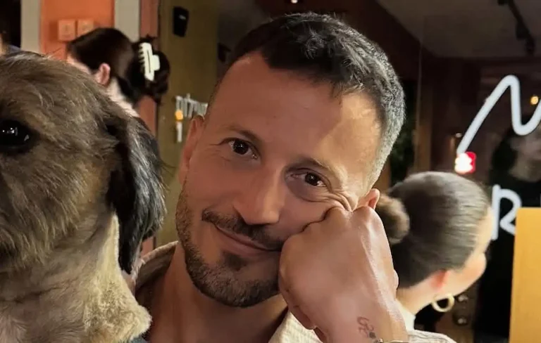 מייקל לואיס מרים ידיים: "אם ייקח אותי טיל שייקח אותי ככה"