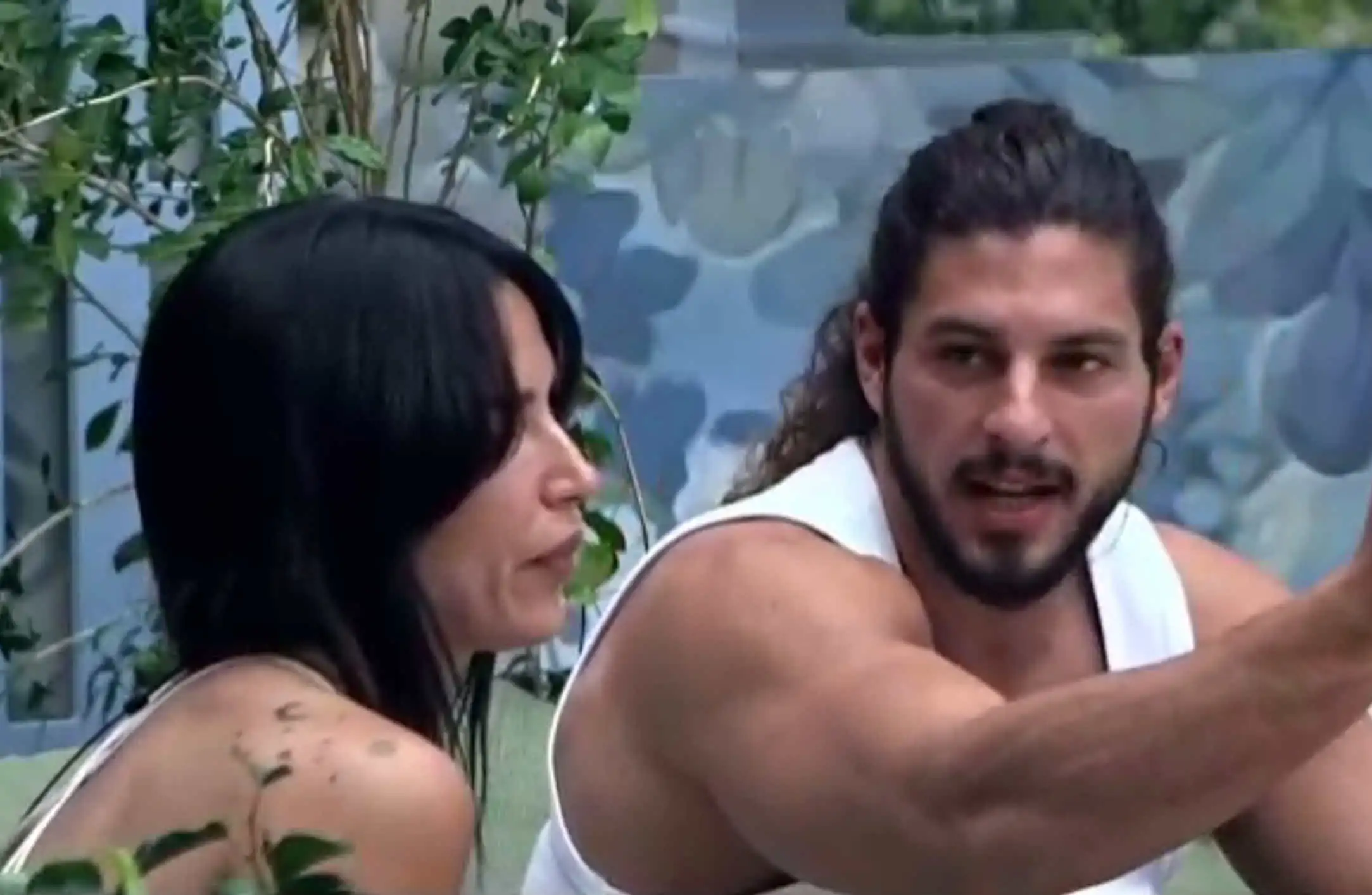 זוהר מתפוצץ על גל רובין: "את סכסכנית וחיה בסרט"