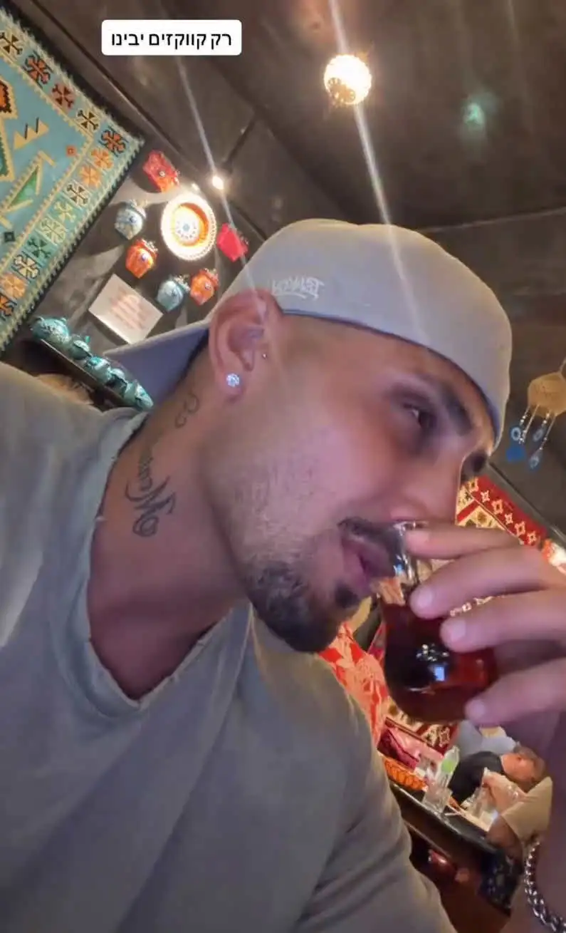 "תקיפות גם בתאילנד": ארז איסקוב בתיעוד עם שתי בחורות שונות