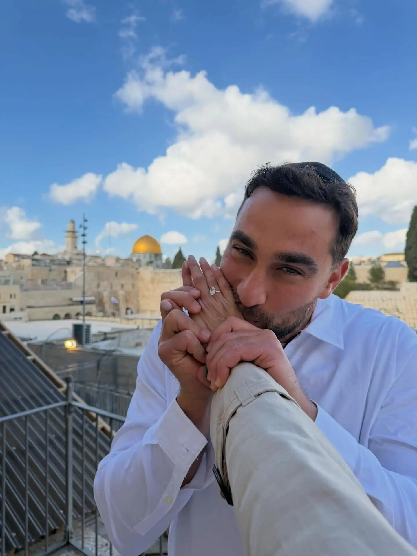 כוכבת האח הגדול מאורסת: "אמרתי כן לחבר הכי טוב שלי"