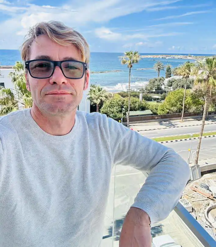 "שונאים אותך ואת פאולה": ליאון רוזנברג יוצא נגד הביקורת נגדם