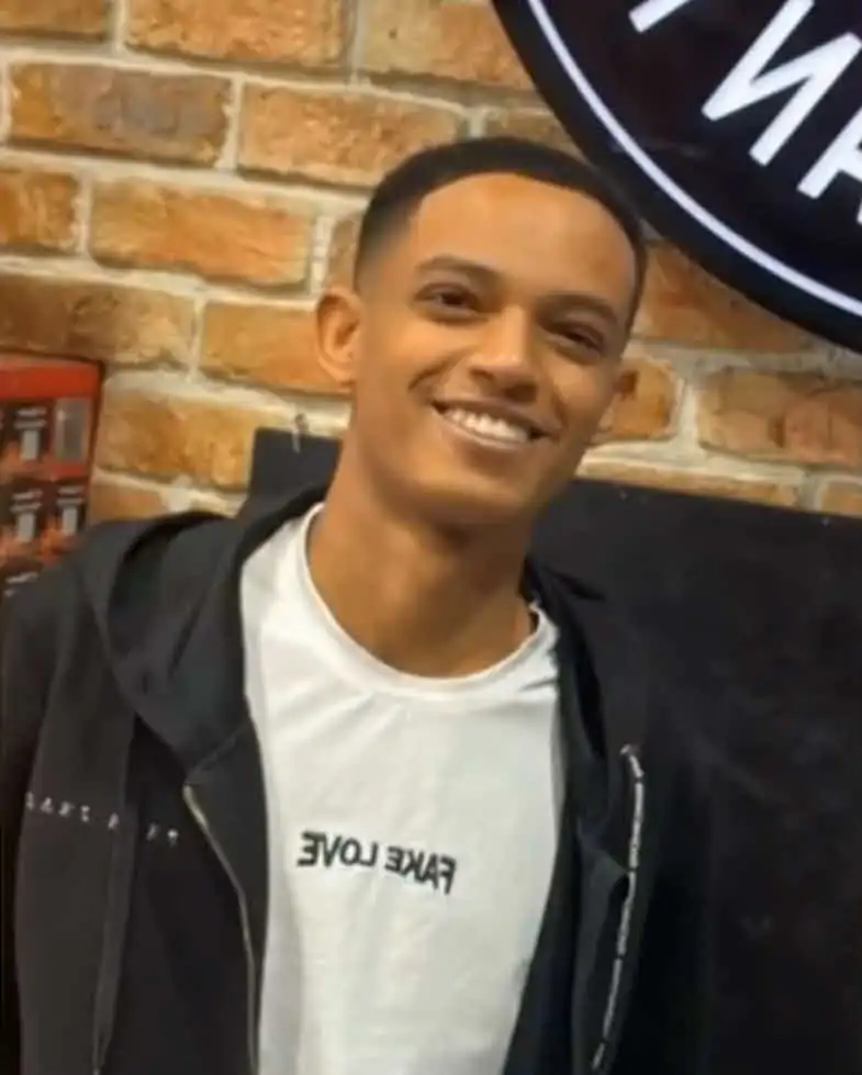 אייל גולן לא שומר יותר בבטן: "חייב לצעוק את הצעקה שלי"