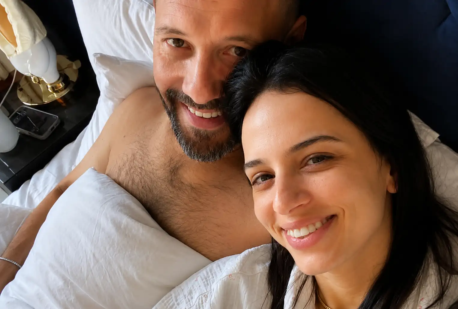 קורין גדעון חושפת: חילי בעלה נהנה משתי נשים