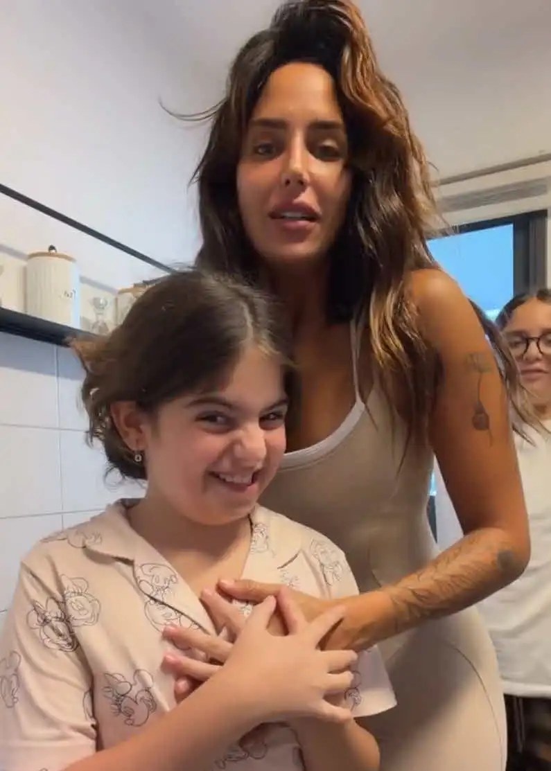 גל רובין בזעקה מבית החולים לצד בתה: "תתפללו עליה"