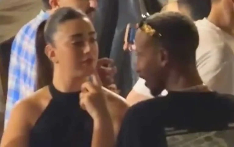 ממשיך הלאה: אברהם אקלום והתיעוד לצד הבחורה האלמונית